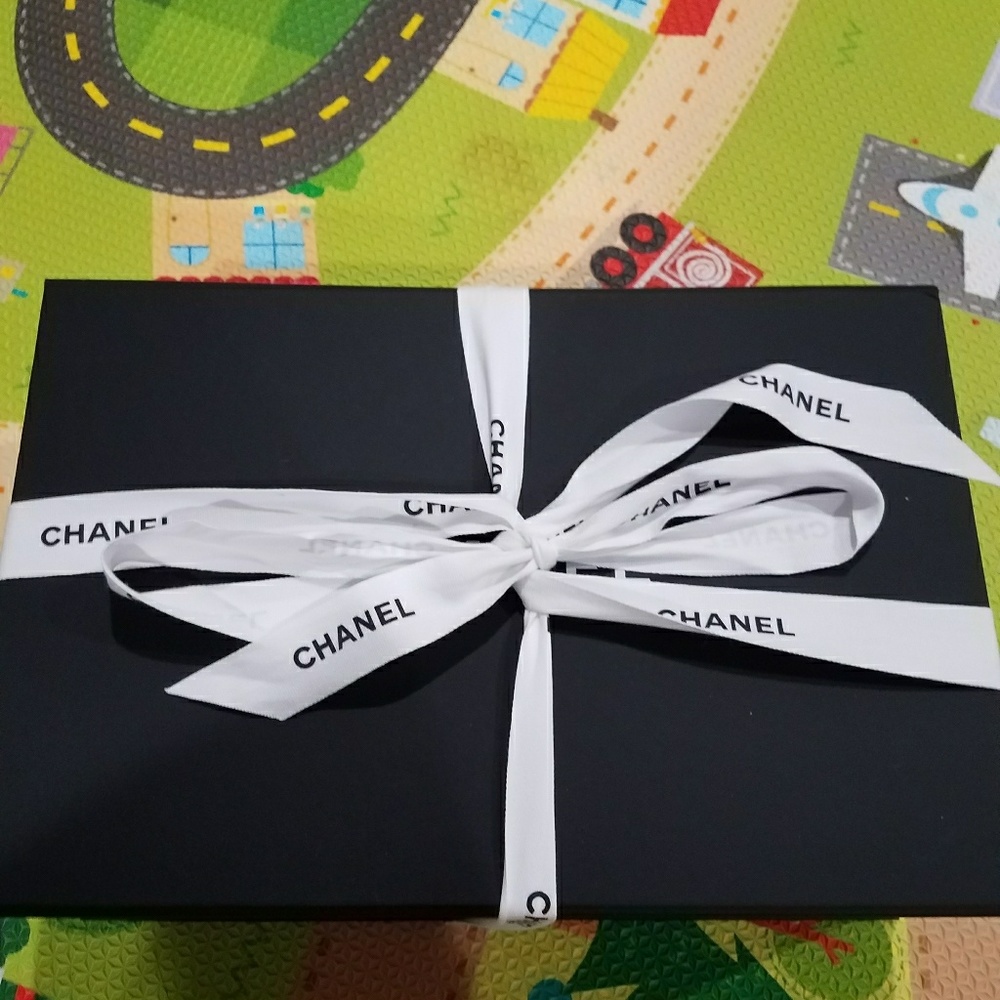Chanel box boy
